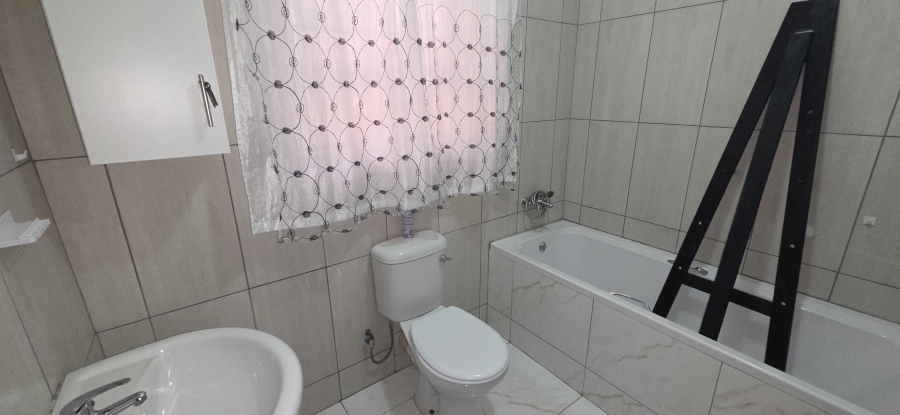 4 Bedroom Property for Sale in Roylglen Gardens Northern Cape